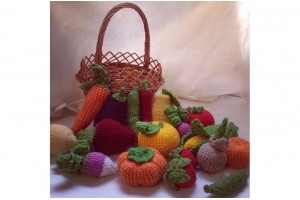 Вязанные овощи и фрукты